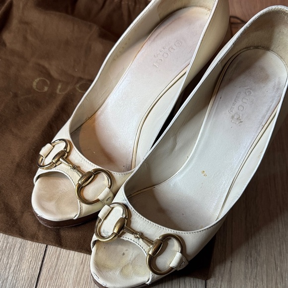 Gucci Cream Pumps - Picture 2 of 7